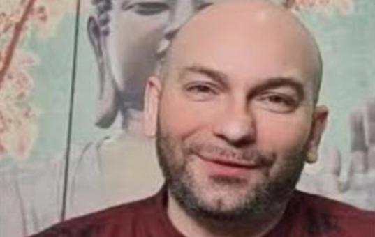 Medium Eddie leest je stem &#233;n ziel – specialist in liefde, financi&#235;n en toekomstinzichten.
