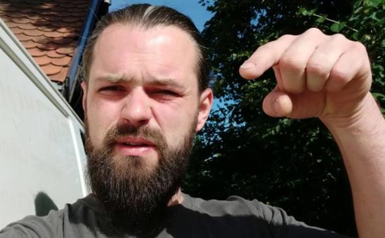Afbeelding met Menselijk gezicht, Menselijke baard, persoon, betrouwbaar, spiritueel